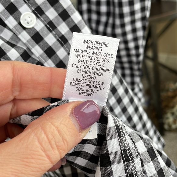 NWT- Croft & Barrow Button Down Shirt - Picture 7 of 9